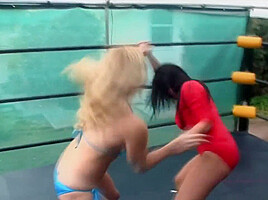 Azia vs Deanna – Dangerousvixens