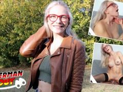Blondes deutsches Brillenluder beim Casting gefickt
