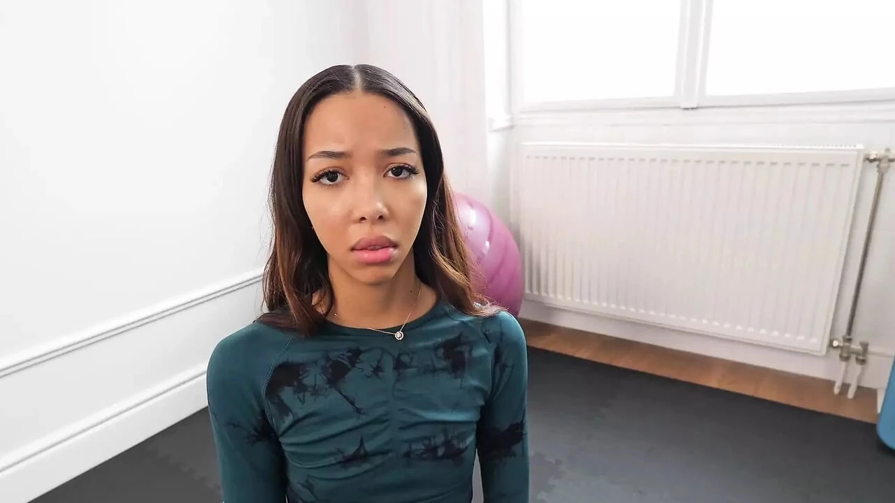 Multiracial Brazilian Russian Filipina Lia Lin Fucks Gym Owner To Pay Debts