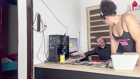 Amiga Safada Vai Ao Trabalho Do Amigo E Chupa Ele Ate Ele Gozar 11 Min